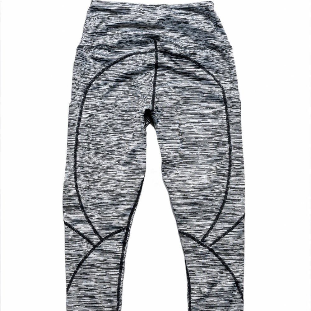 High Rise YOGA Leggings With Pockets - Picture 5 of 7